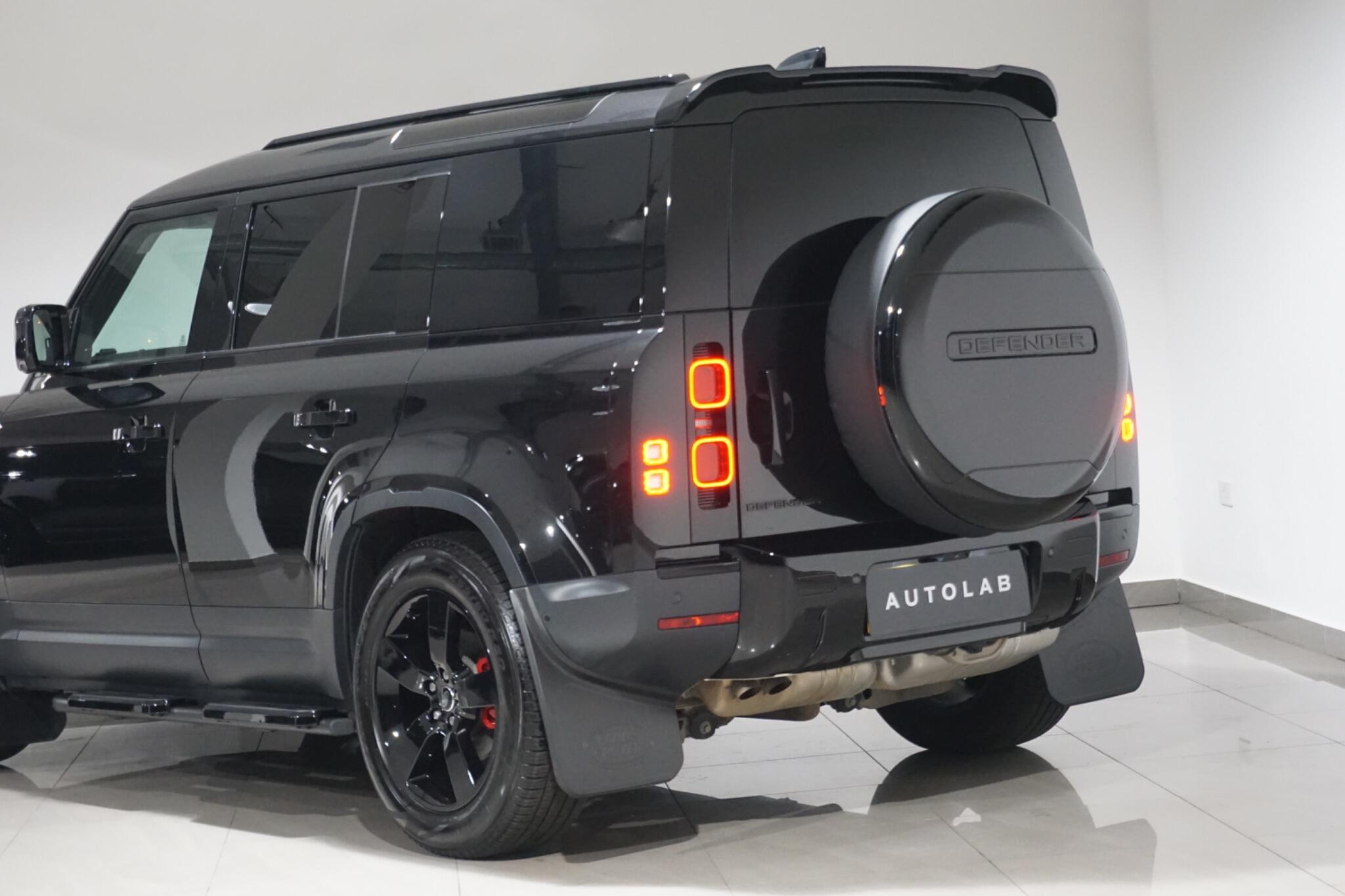 Land Rover Defender 110 3.0 D250 MHEV HSE Hard Top SUV Auto 4WD MWB Euro 6 (s/s) 5dr